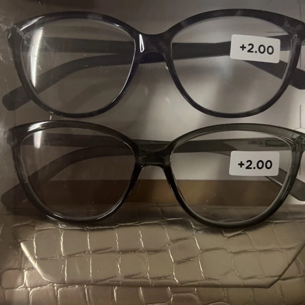 Stylish Black Reading Glasses Set